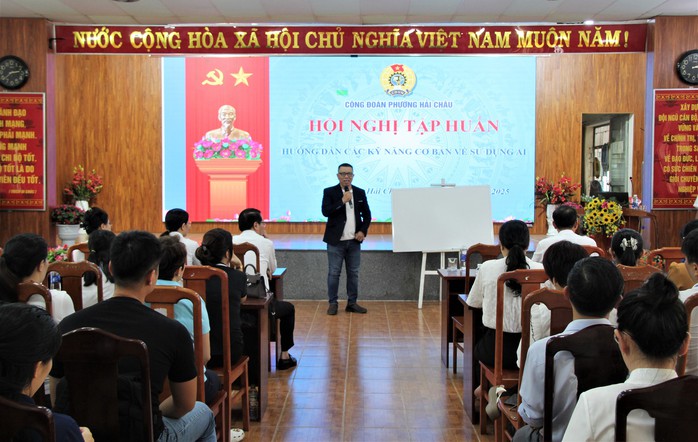 Tập huấn công nghệ AI cho hơn 100 cán bộ Công đoàn tại Đà Nẵng- Ảnh 2.