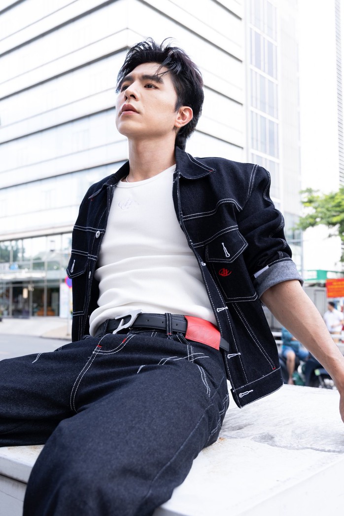 Steven Nguyễn gây sốt với vai phản diện Quang trong "Mưa đỏ"- Ảnh 8. Steven Nguyễn gây sốt với vai phản diện Quang trong "Mưa đỏ"- Ảnh 8.