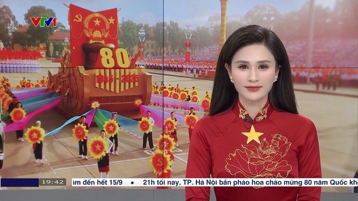 Bí mật về chiếc áo dài đỏ "gây sốt" trên sóng VTV1 ngày Quốc khánh - Ảnh 3.