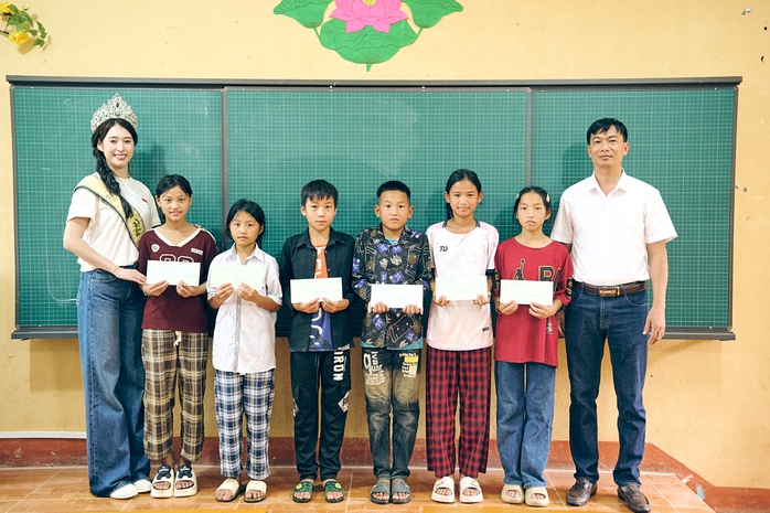 Hoa hậu Trâm Anh hết mình trong hoạt động thiện nguyện- Ảnh 2. Hoa hậu Trâm Anh hết mình trong hoạt động thiện nguyện- Ảnh 2.