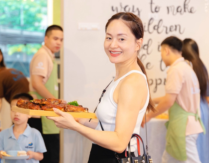 Diễn viên Lan Phương tái xuất màn ảnh sau biến cố hôn nhân đầy cảm xúc- Ảnh 1. Diễn viên Lan Phương tái xuất màn ảnh sau biến cố hôn nhân đầy cảm xúc- Ảnh 1.