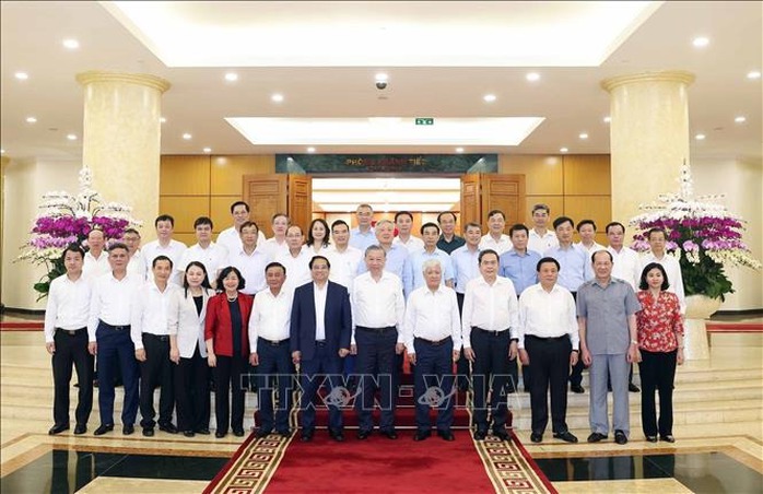 Tổng Bí thư Tô Lâm chủ trì cuộc làm việc quan trọng với MTTQ Việt Nam - Ảnh 4. Tổng Bí thư Tô Lâm chủ trì cuộc làm việc quan trọng với MTTQ Việt Nam - Ảnh 4.