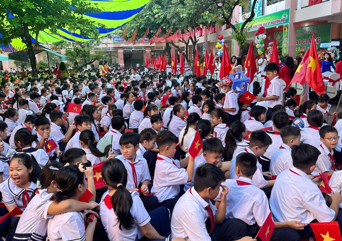 Tưng bừng khai giảng năm học mới đặc biệt chưa từng có - Ảnh 37.