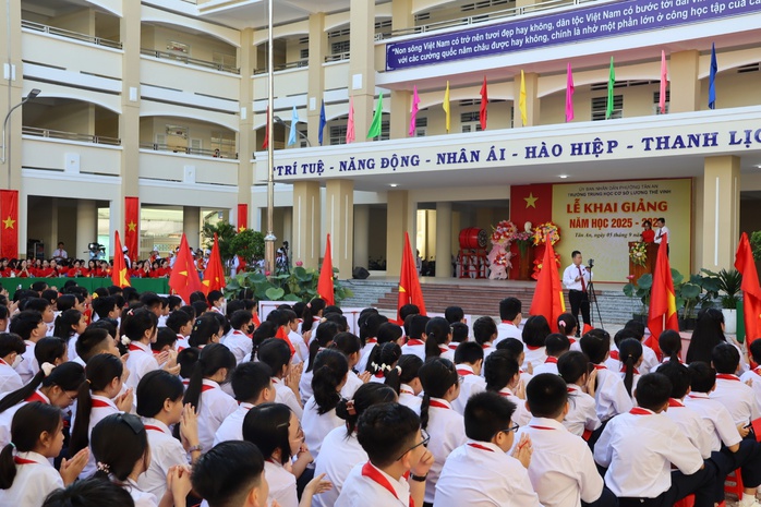 Tưng bừng khai giảng năm học mới đặc biệt chưa từng có - Ảnh 18.