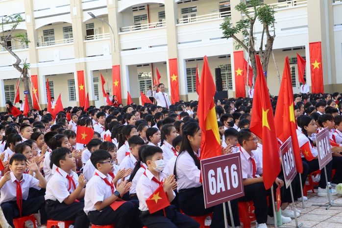 Tưng bừng khai giảng năm học mới đặc biệt chưa từng có - Ảnh 21.