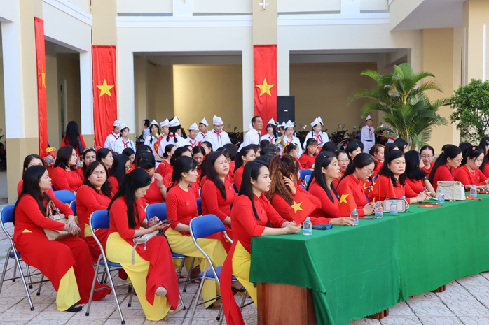 Tưng bừng khai giảng năm học mới đặc biệt chưa từng có - Ảnh 24.