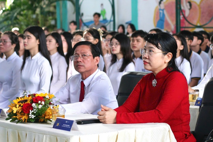 Tưng bừng khai giảng năm học mới đặc biệt chưa từng có - Ảnh 33.