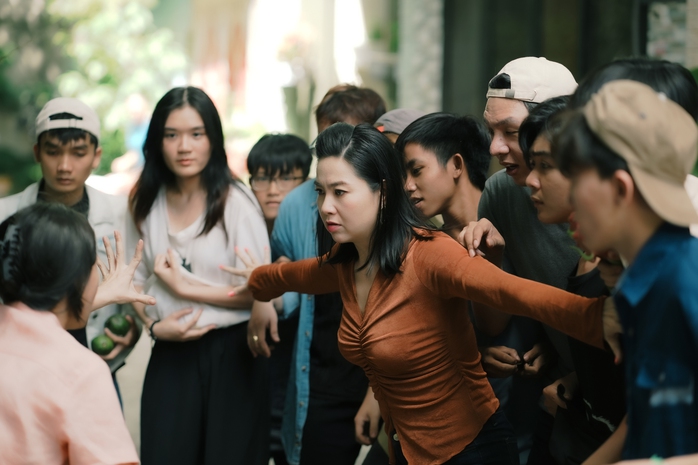 Lê Khánh "giật cô hồn" hết sức mình- Ảnh 4.