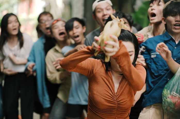 Lê Khánh "giật cô hồn" hết sức mình- Ảnh 7.