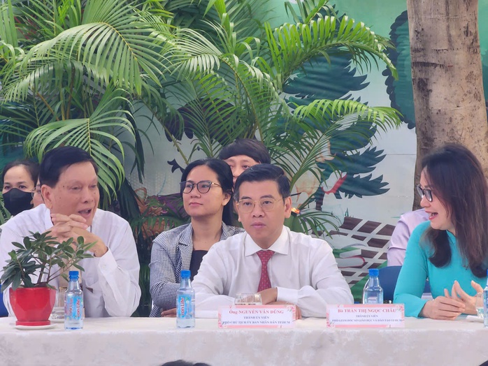 Tưng bừng khai giảng năm học mới đặc biệt chưa từng có - Ảnh 13.