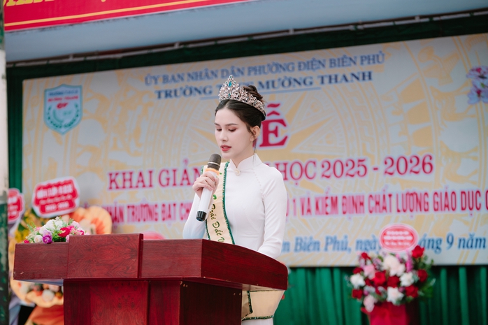 Á hậu Linh Đan trở lại trường xưa với hoạt động thiện nguyện đáng nhớ- Ảnh 2. Á hậu Linh Đan trở lại trường xưa với hoạt động thiện nguyện đáng nhớ- Ảnh 2.