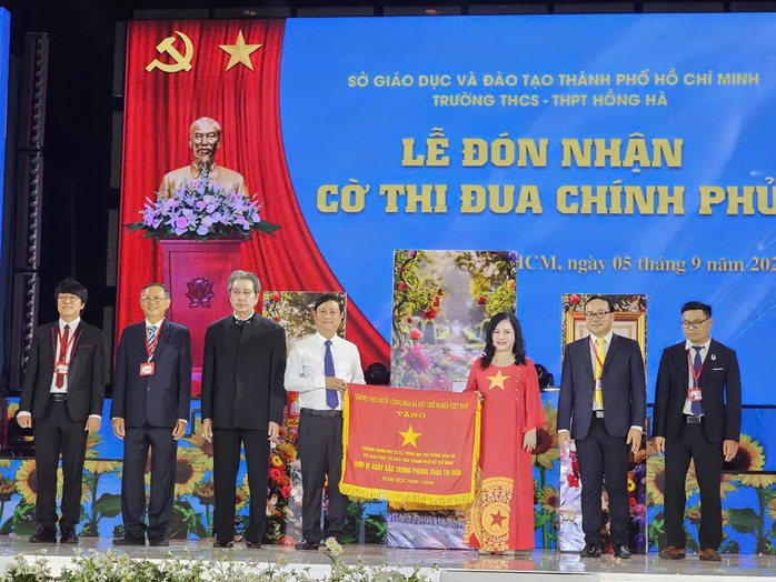 Tưng bừng khai giảng năm học mới đặc biệt chưa từng có - Ảnh 39.