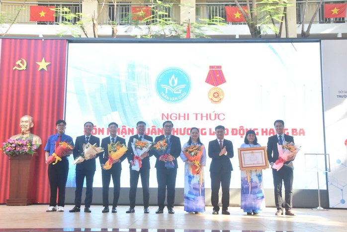 Tưng bừng khai giảng năm học mới đặc biệt chưa từng có - Ảnh 29.