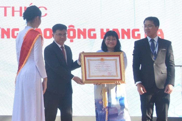 Tưng bừng khai giảng năm học mới đặc biệt chưa từng có - Ảnh 31.
