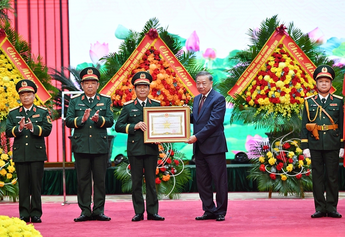 Tổng Bí thư Tô Lâm trao Danh hiệu Anh hùng Lực lượng vũ trang cho Bộ Tổng Tham mưu QĐND- Ảnh 2. Tổng Bí thư Tô Lâm trao Danh hiệu Anh hùng Lực lượng vũ trang cho Bộ Tổng Tham mưu QĐND- Ảnh 2.