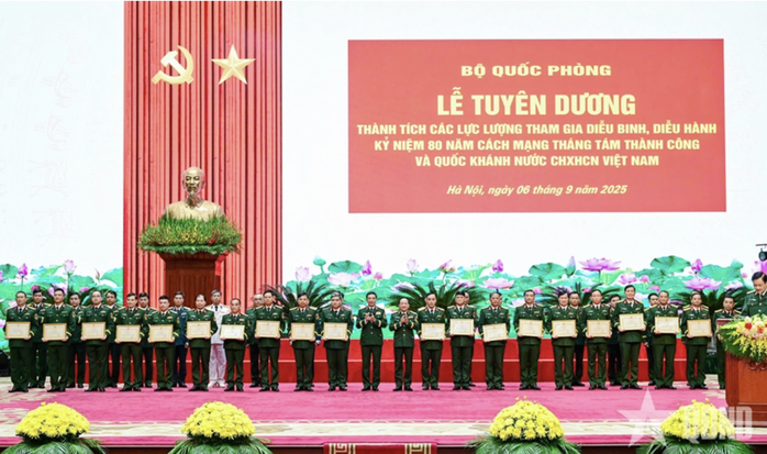 Bộ Quốc phòng tuyên dương các lực lượng tham gia nhiệm vụ A80- Ảnh 3. Bộ Quốc phòng tuyên dương các lực lượng tham gia nhiệm vụ A80- Ảnh 3.