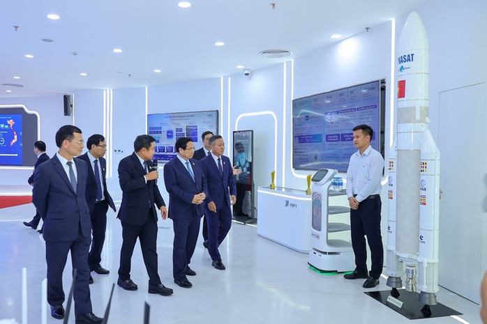 Thủ tướng Phạm Minh Chính: VNPT cần trở thành "bệ phóng" cho các ý tưởng sáng tạo- Ảnh 4. Thủ tướng Phạm Minh Chính: VNPT cần trở thành "bệ phóng" cho các ý tưởng sáng tạo- Ảnh 4.