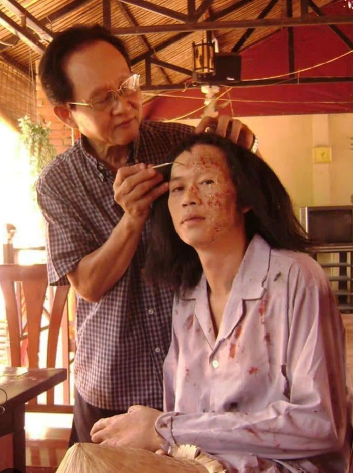 Vĩnh biệt NSƯT Trịnh Xuân Chính - “phù thủy” của nghệ thuật hóa trang - Ảnh 4. Vĩnh biệt NSƯT Trịnh Xuân Chính - “phù thủy” của nghệ thuật hóa trang - Ảnh 4.