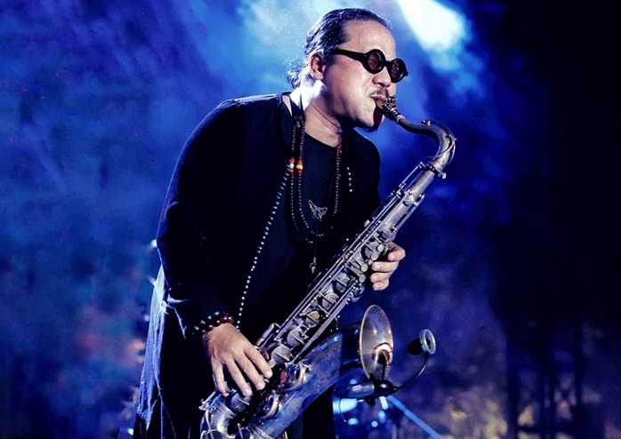 Trần Mạnh Tuấn mang tiếng saxophone trở lại đêm nhạc Phú Quang- Ảnh 2. Trần Mạnh Tuấn mang tiếng saxophone trở lại đêm nhạc Phú Quang- Ảnh 2.