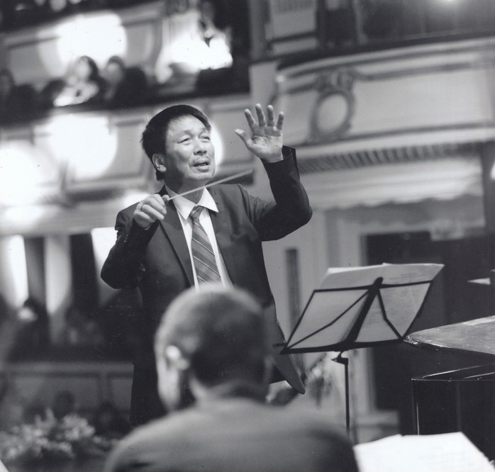 Trần Mạnh Tuấn mang tiếng saxophone trở lại đêm nhạc Phú Quang- Ảnh 1. Trần Mạnh Tuấn mang tiếng saxophone trở lại đêm nhạc Phú Quang- Ảnh 1.