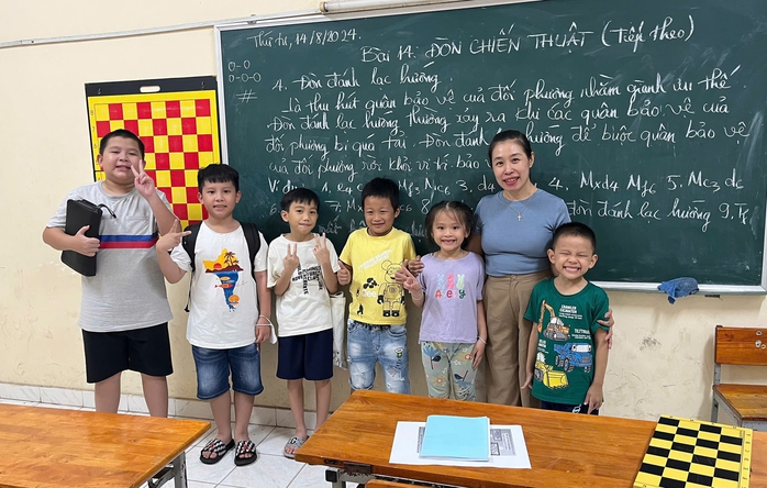 Người thầy kính yêu: Hết lòng dìu dắt trẻ khuyết tật - Ảnh 1.