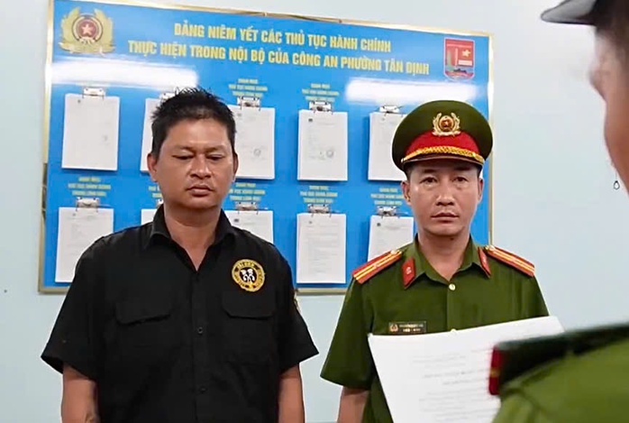 Bắt khẩn cấp Nguyễn Thanh Sơn vì Gây rối trật tự công cộng tại TP HCM - Ảnh 1. Bắt khẩn cấp Nguyễn Thanh Sơn vì Gây rối trật tự công cộng tại TP HCM - Ảnh 1.