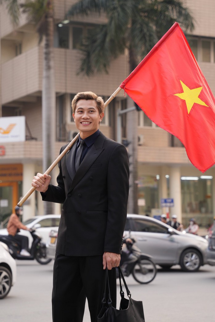 Anh Tạ "Mưa đỏ" có một sinh nhật đầy ắp tình yêu thương- Ảnh 12. Anh Tạ "Mưa đỏ" có một sinh nhật đầy ắp tình yêu thương- Ảnh 12.