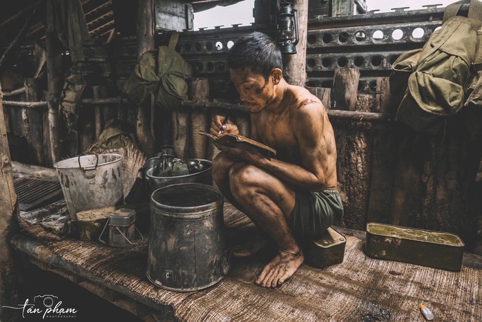 Anh Tạ "Mưa đỏ" có một sinh nhật đầy ắp tình yêu thương- Ảnh 4. Anh Tạ "Mưa đỏ" có một sinh nhật đầy ắp tình yêu thương- Ảnh 4.