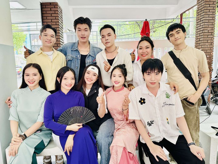 "Sân khấu học đường" khởi động tại TP HCM: Lan tỏa tình yêu âm nhạc và nghệ thuật dân tộc- Ảnh 10. "Sân khấu học đường" khởi động tại TP HCM: Lan tỏa tình yêu âm nhạc và nghệ thuật dân tộc- Ảnh 10.