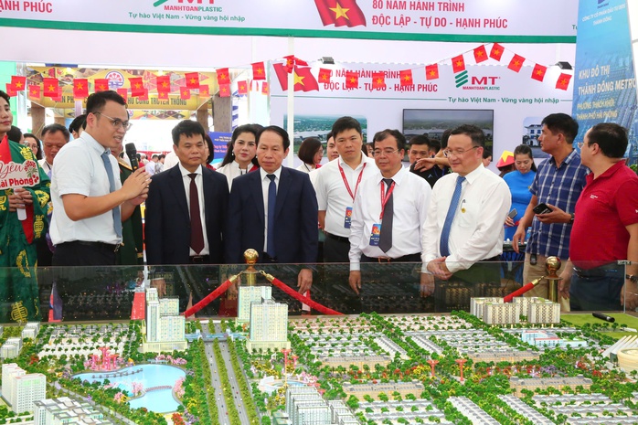 Hải Phòng tổ chức đưa đón miễn phí tham quan Triển lãm A80 tại Hà Nội - Ảnh 1. Hải Phòng tổ chức đưa đón miễn phí tham quan Triển lãm A80 tại Hà Nội - Ảnh 1.