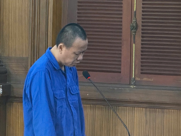 Cựu cán bộ công an lãnh 14 năm tù vì lừa đảo chuyển đổi mục đích sử dụng đất- Ảnh 1. Cựu cán bộ công an lãnh 14 năm tù vì lừa đảo chuyển đổi mục đích sử dụng đất- Ảnh 1.