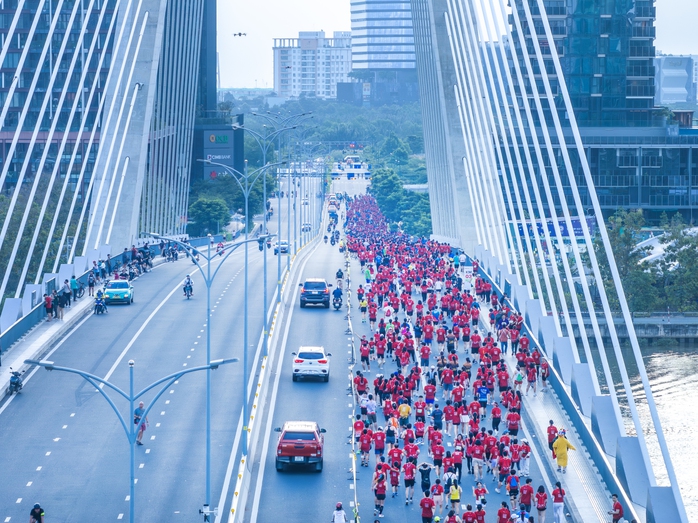 Giải Marathon quốc tế TP HCM Techcombank 2025: Bước chạy vì một Việt Nam vượt trội - Ảnh 2.