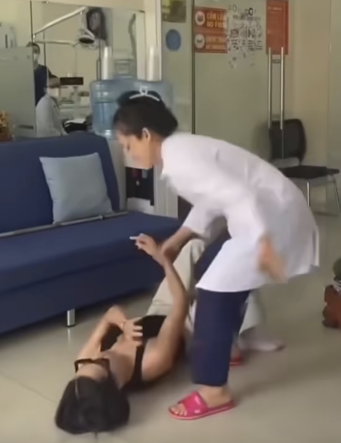 Sở Y tế TP HCM vào cuộc về vụ hành hung ở phòng khám nha - Ảnh 1. Sở Y tế TP HCM vào cuộc về vụ hành hung ở phòng khám nha - Ảnh 1.