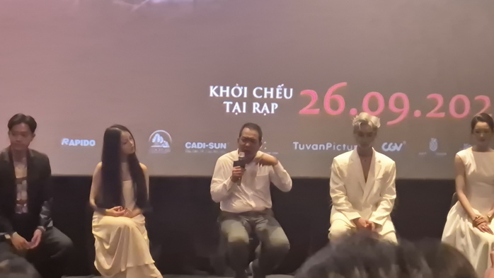 "Ma nữ" Yu Dương tiết lộ những lần đầu tiên - Ảnh 5.
