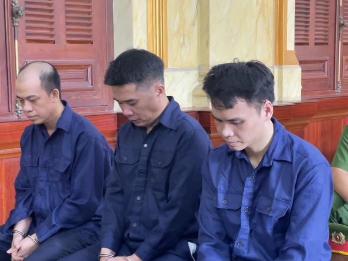 Chủ spa Tây Cơ giữ vai trò chính trong vụ lừa giúp 3 cựu cán bộ công an “thoát" kỷ luật- Ảnh 1. Chủ spa Tây Cơ giữ vai trò chính trong vụ lừa giúp 3 cựu cán bộ công an “thoát" kỷ luật- Ảnh 1.