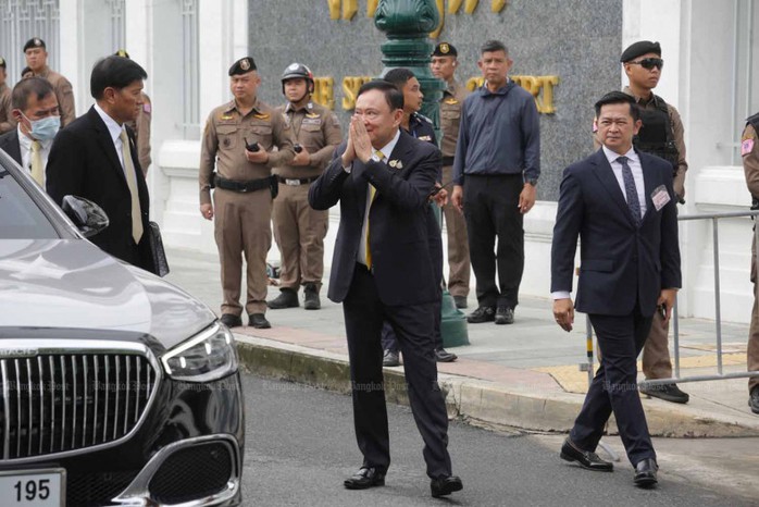 Ông Thaksin bị phán quyết thi hành lại án tù - Ảnh 1.