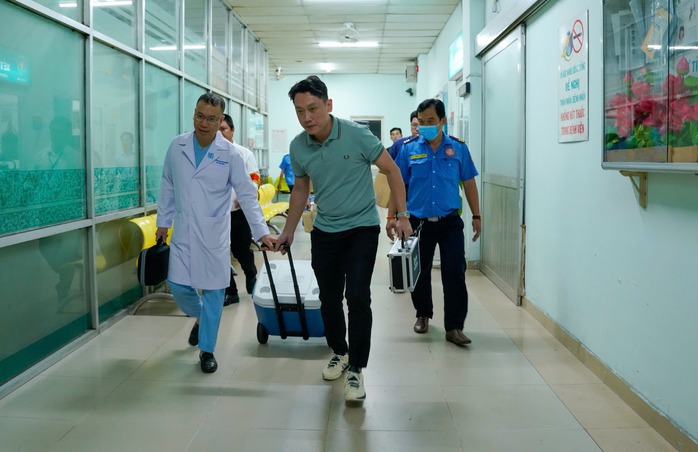 Ca ghép tim xuyên đêm, giành lại nhịp đập cho thiếu niên 16 tuổi - Ảnh 1.