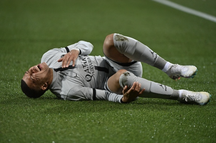 Real Madrid đối mặt "ba trận chung kết", ghế n&oacute;ng HLV Xabi Alonso lung lay - Ảnh 4.