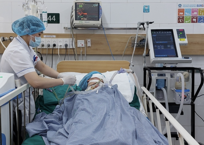 H&uacute;t, chứa chấp người d&ugrave;ng thuốc l&aacute; điện tử bị phạt tới 10 triệu đồng - Ảnh 3.