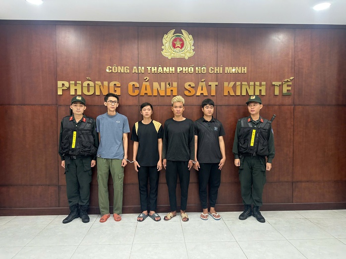 Những chiến c&ocirc;ng của Ph&ograve;ng Cảnh s&aacute;t Kinh tế C&ocirc;ng an TPHCM cuối năm 2025 - Ảnh 5.