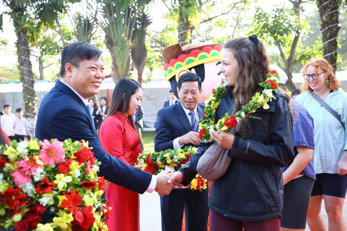 Dịp đ&oacute;n kh&aacute;ch đầu năm mới ấn tượng ở Phong Nha - Kẻ B&agrave;ng  - Ảnh 3.