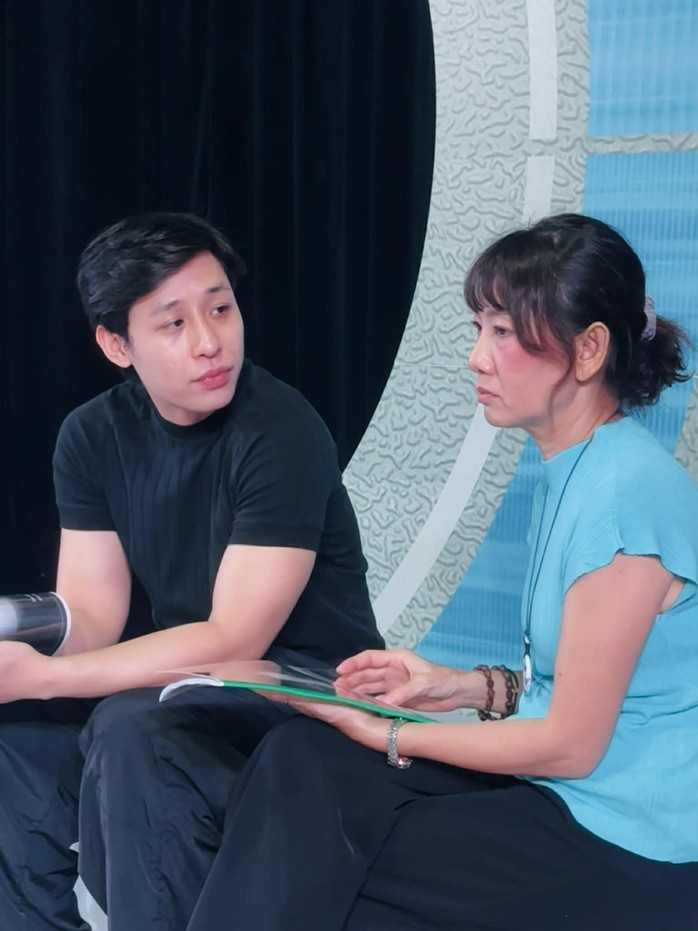 Vũ Trần, Hứa Mạnh Dũng đạo diễn hai tác phẩm kinh điển tại "5B" - Ảnh 2.