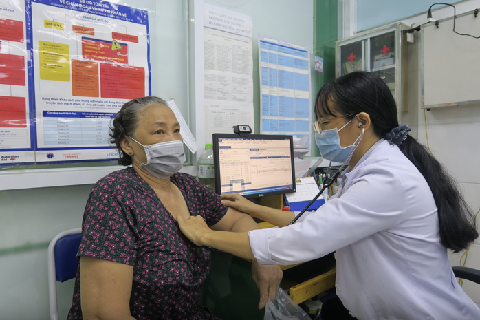 TPHCM sẽ c&oacute; hệ thống gi&aacute;m s&aacute;t v&agrave; cảnh b&aacute;o sớm dịch bệnh - Ảnh 2.