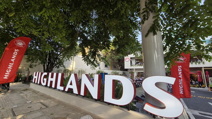 Highlands Coffee x&aacute;c nhận mua hạt sen v&agrave; vải từ đồ hộp Hạ Long - Ảnh 3.