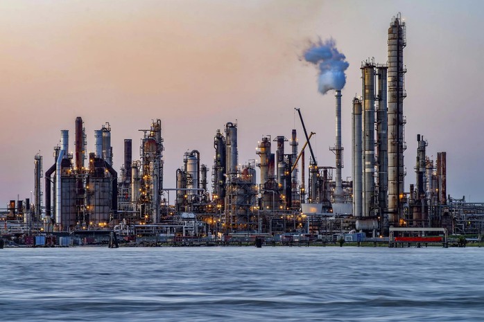 Quyền lực "v&agrave;ng đen" - Ảnh 2.