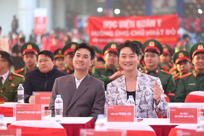 Điều đặc biệt trong Chủ nhật Đỏ tại Đại học B&aacute;ch khoa H&agrave; Nội - Ảnh 3.