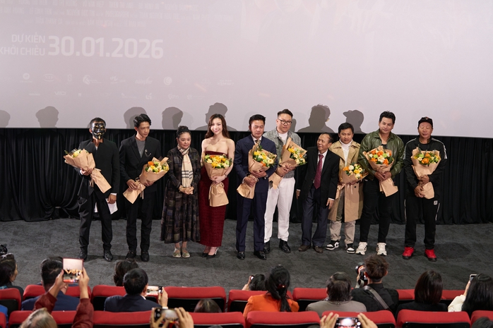 Ho&agrave;i L&acirc;m h&aacute;t nhạc phim "Chiến Nam: Ve sầu tho&aacute;t x&aacute;c" - Ảnh 5.