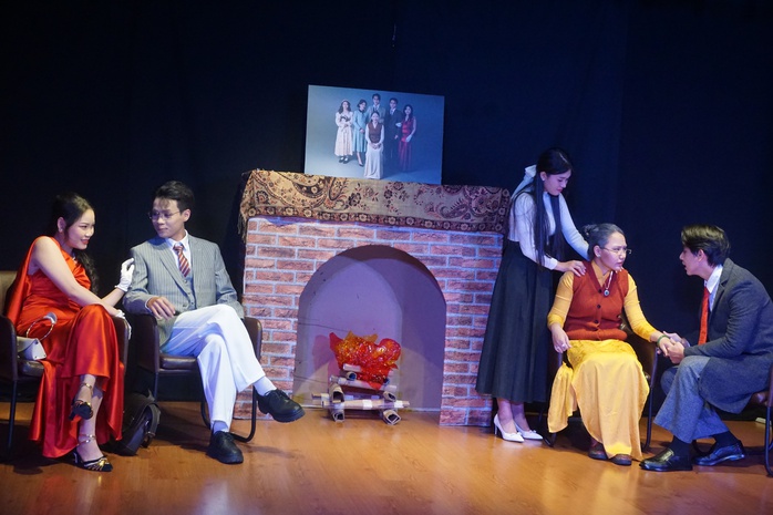 S&acirc;n khấu Kịch Nghệ ch&agrave;o s&acirc;n với vở "Người thừa kế" của Ch&acirc;u Đỗ - Ảnh 1.