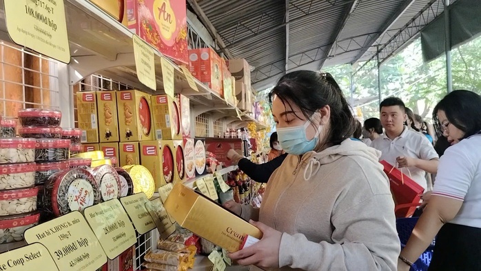 LĐLĐ TPHCM ra mắt Điểm ph&uacute;c lợi đo&agrave;n vi&ecirc;n để chăm lo cho đo&agrave;n vi&ecirc;n - lao động - Ảnh 3.