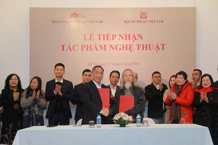 Gần 1.000 t&aacute;c phẩm t&igrave;m được "ng&ocirc;i nh&agrave; chung", niềm vui lớn của c&aacute;c thế hệ họa sĩ Việt - Ảnh 2.